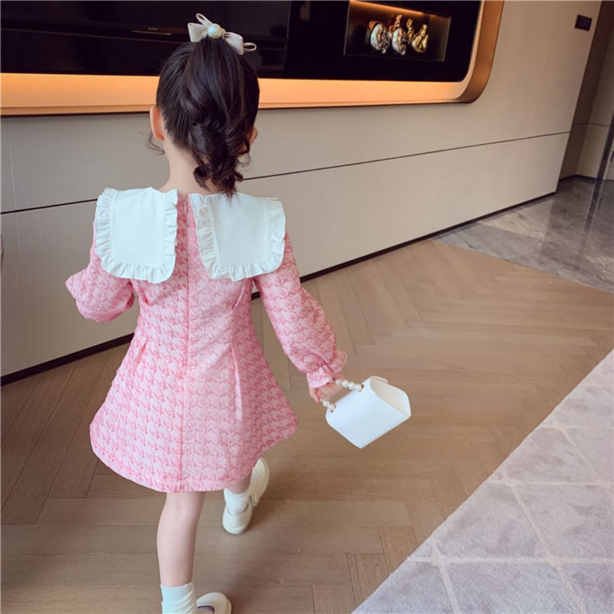 Girls dresses new spring and autumn children's sweet bow princess dresses for middle and large children long-sleeved skirts children's clothing