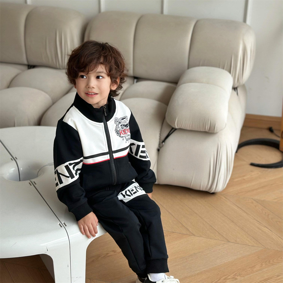 Fashion Letter Zipper Jacket Casual Sports Suit