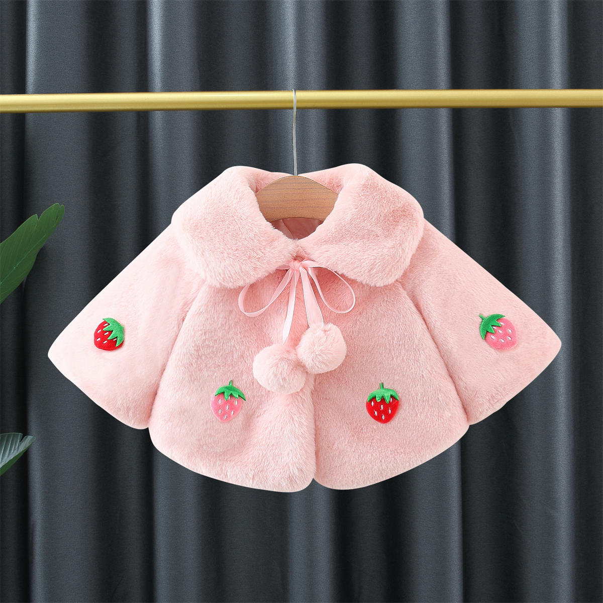 Baby girl autumn and winter thick strawberry cape