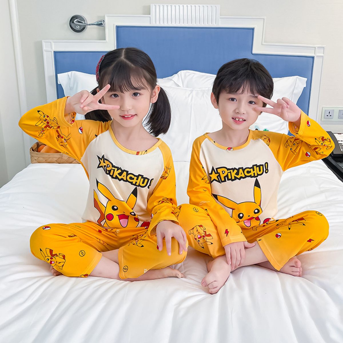 Autumn long-sleeved boys and girls cartoon casual suit