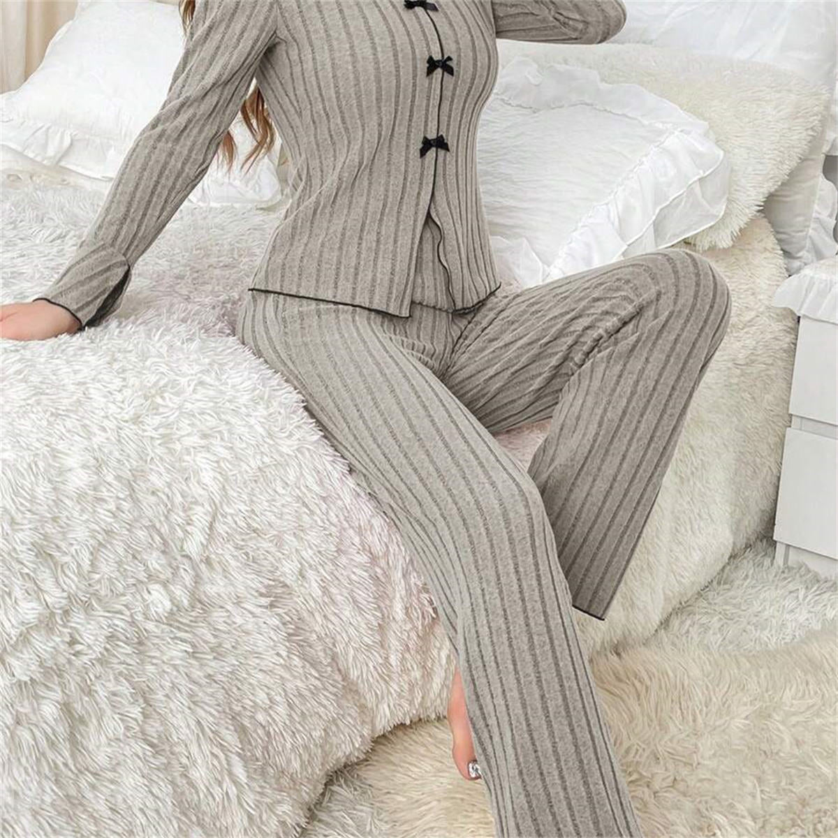 Women's two-piece pajamas for home warmth and outdoor wear