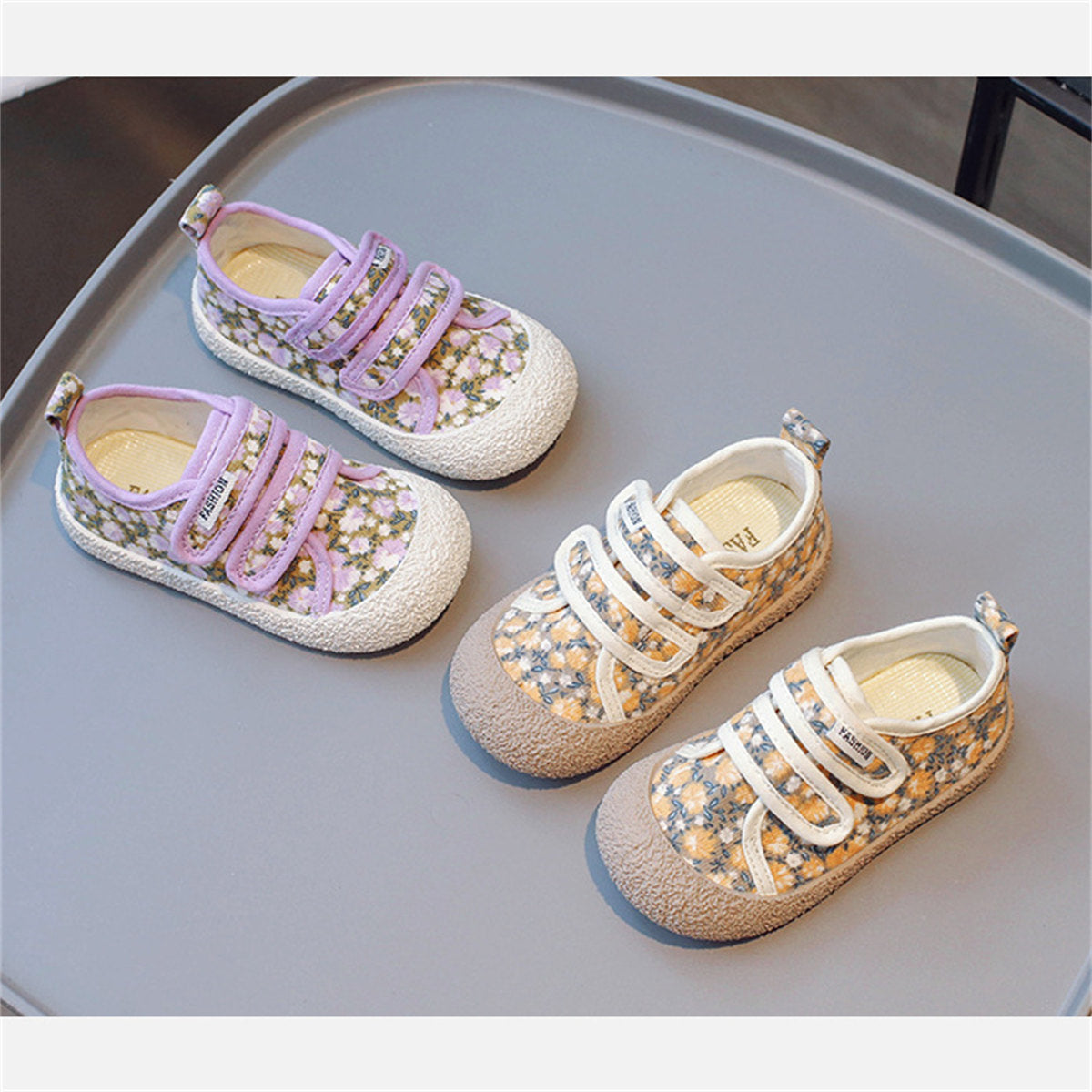 Children's and girls' cute casual style floral Velcro soft sole non-stuffy low-top canvas shoes