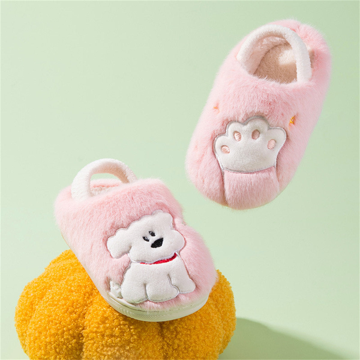 Children's autumn and winter cute cartoon style warm and non-slip cotton slippers with toe cap