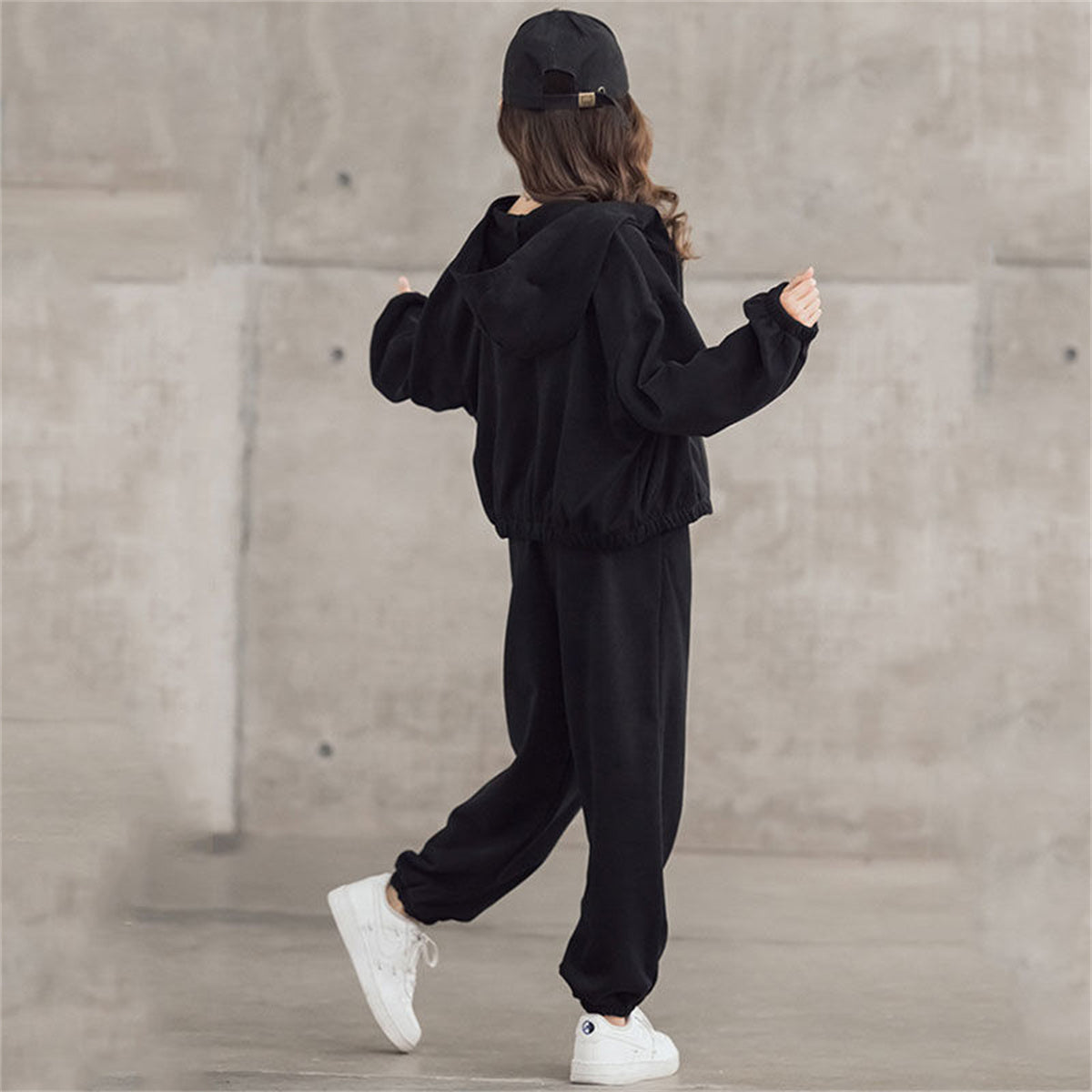 Fashionable new loose sports three-piece suit for middle and large children in spring and autumn