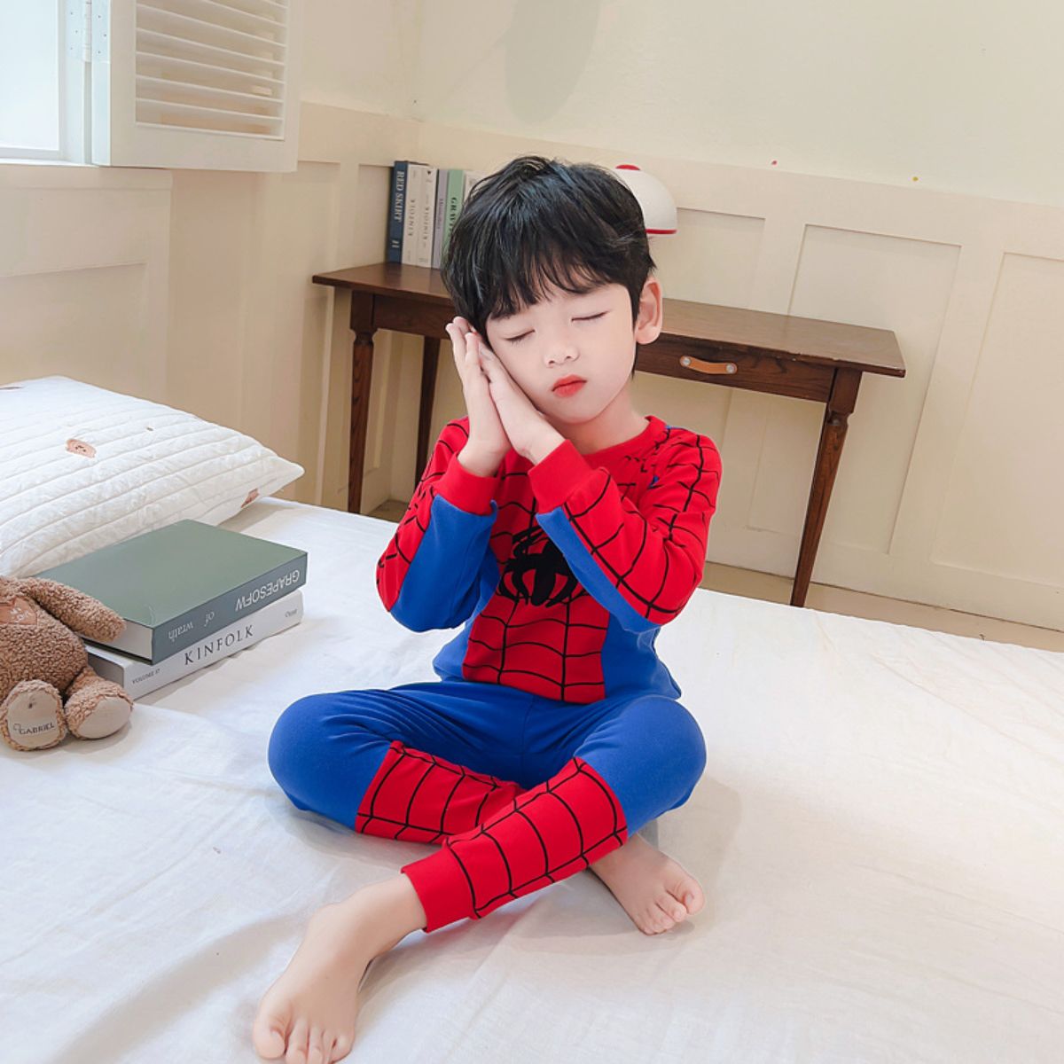 New autumn and winter boys comfortable home pajamas stylish handsome Spider-Man cartoon home clothes suit two-piece set