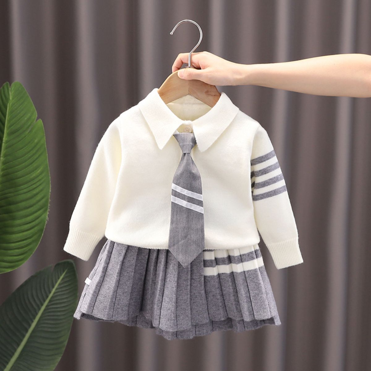 Girls sweater suit autumn and winter new style college style two-piece suit children's suit skirt