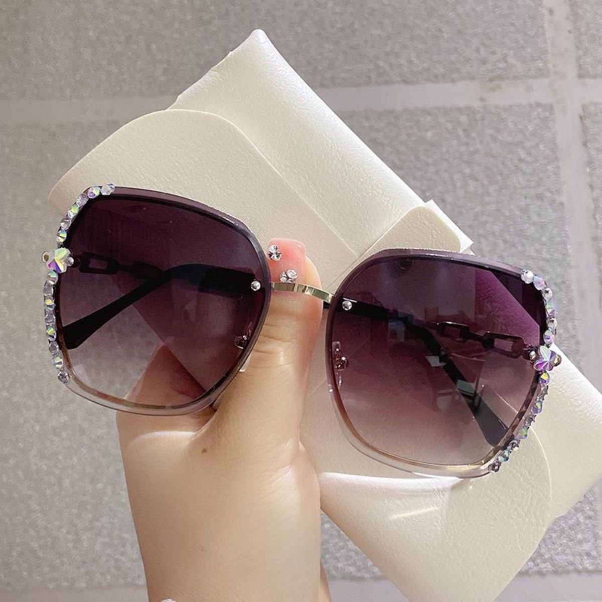 New large frame women's sunglasses fashionable personality frameless cut edge glasses temperament diamond inlaid sunglasses trend