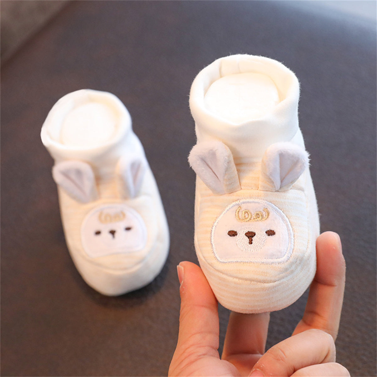 Baby and child embroidered cartoon pattern autumn and winter plus velvet soft sole warm high top cotton shoes