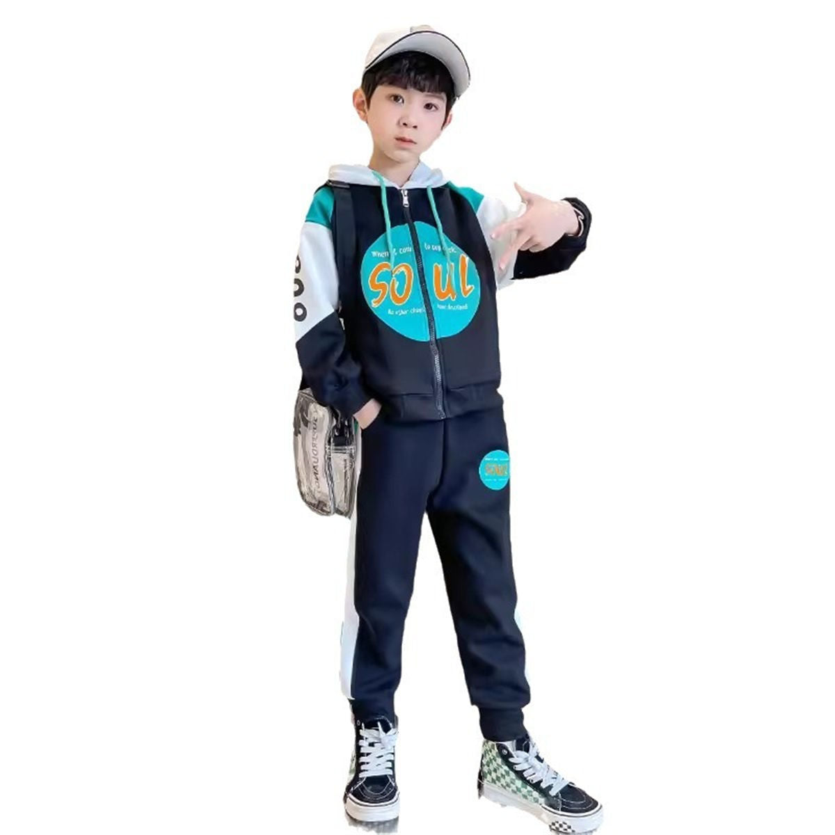 Two-piece color matching sweater suit for middle and large boys in autumn and winter