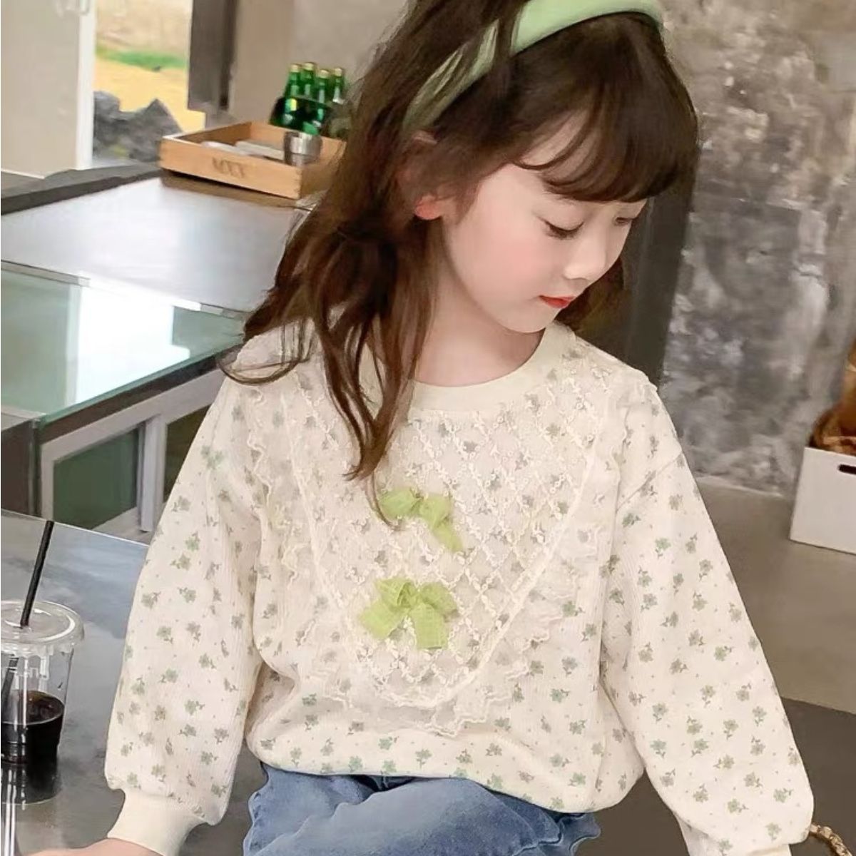 Girls autumn sweatshirt new children's stylish girl autumn long-sleeved floral bow lace top