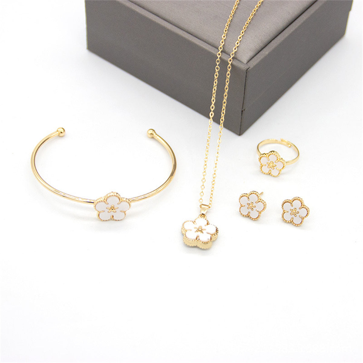 Children's 4-piece four-leaf clover jewelry set