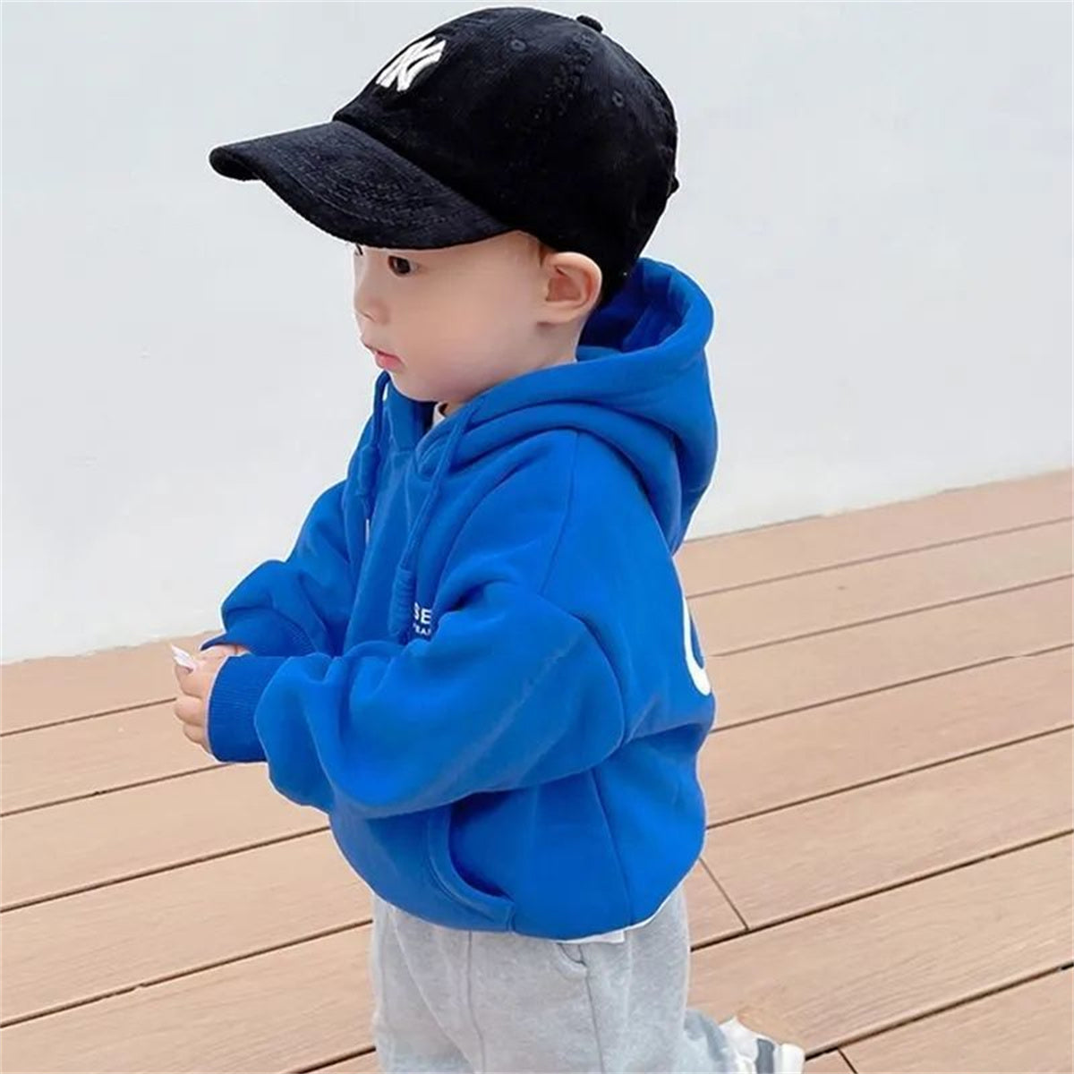 boys autumn and winter fleece sweatshirt