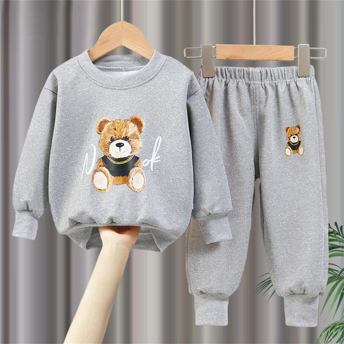 Autumn cute bear style sports style sweater suit for middle and large boys and girls