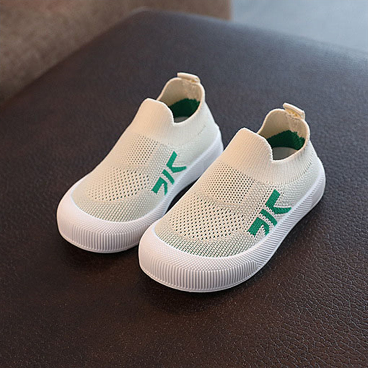 Children's slip-on woven sneakers