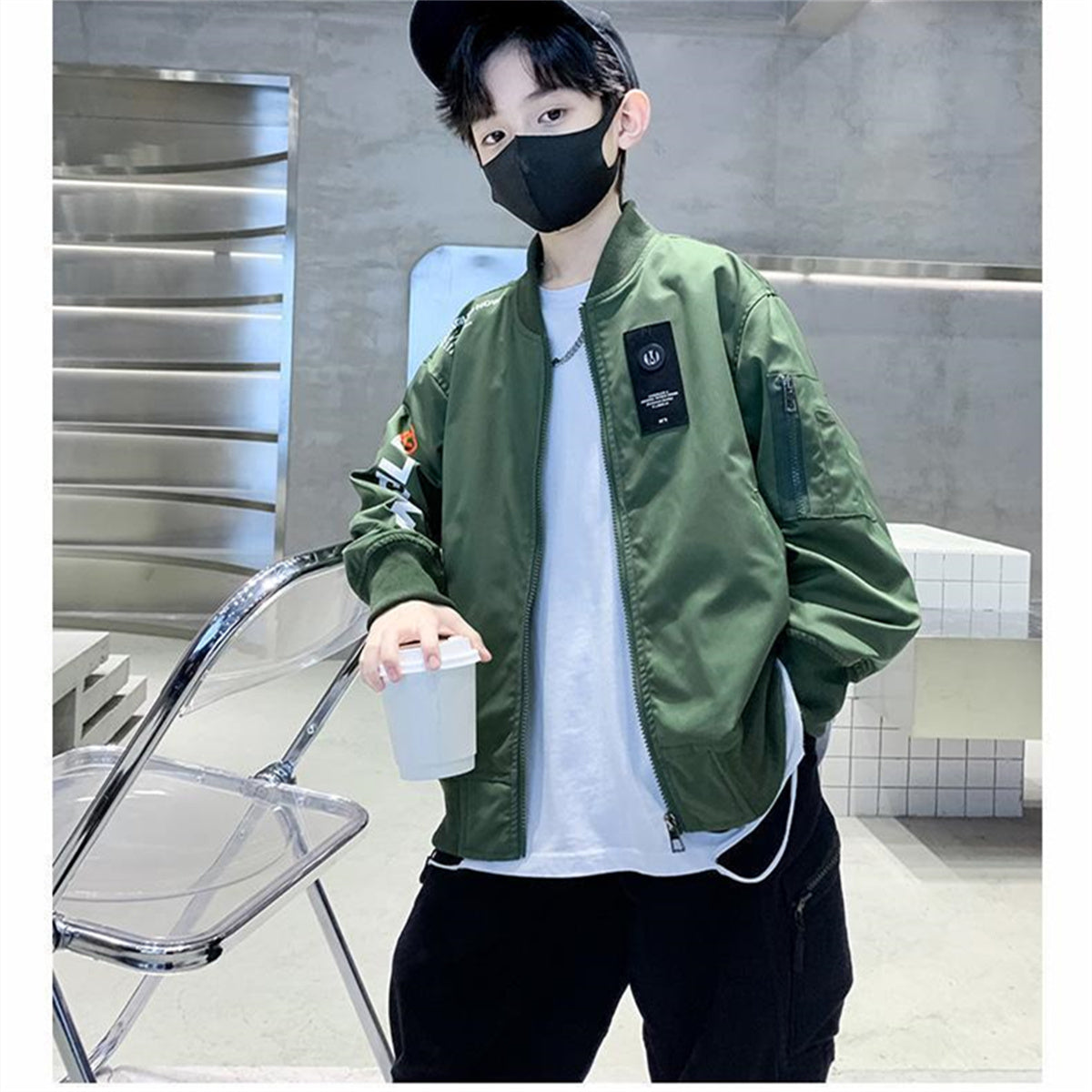 Middle and large boys sports fashion style cartoon embroidered pattern casual jacket