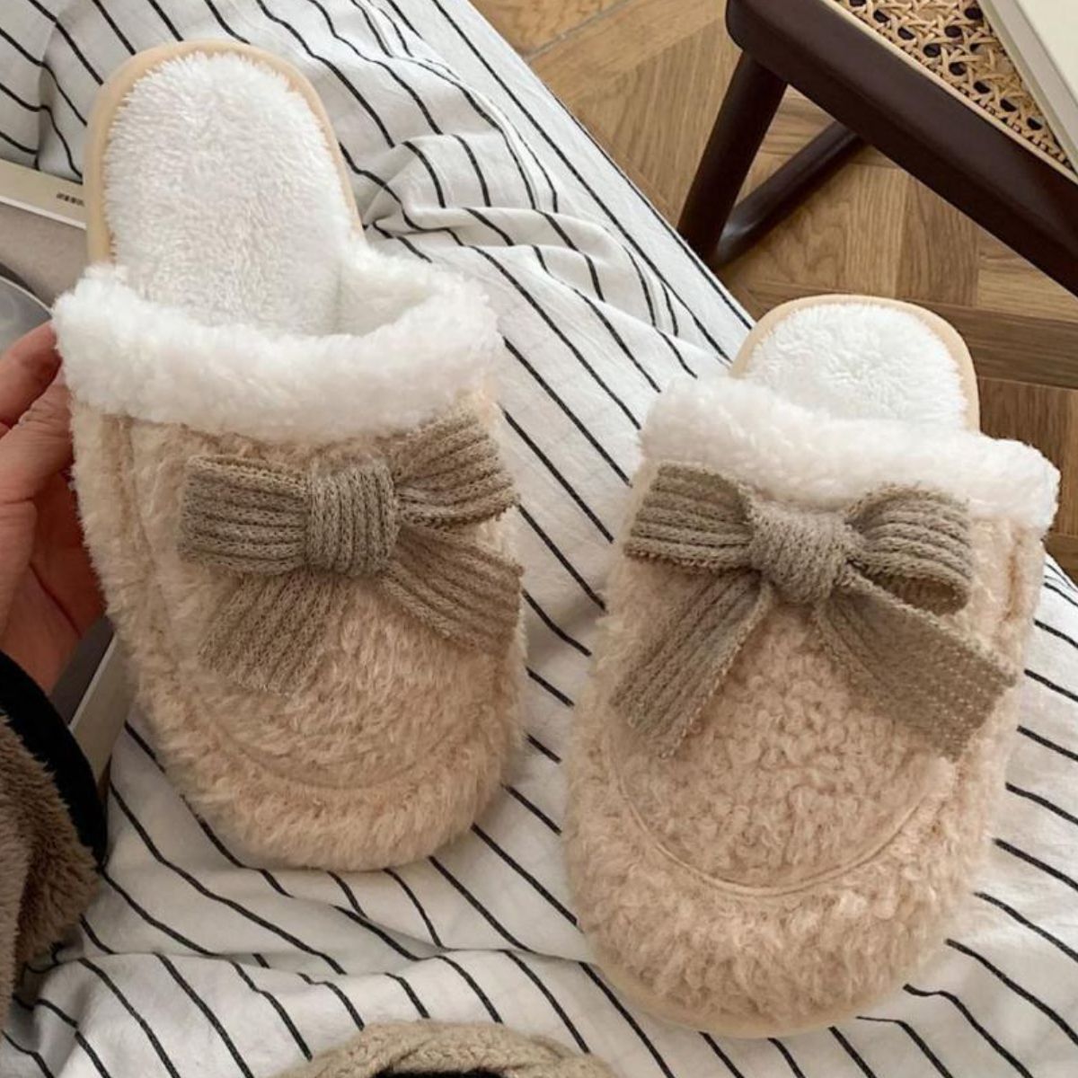 Bowknot warm non-slip plush cotton slippers