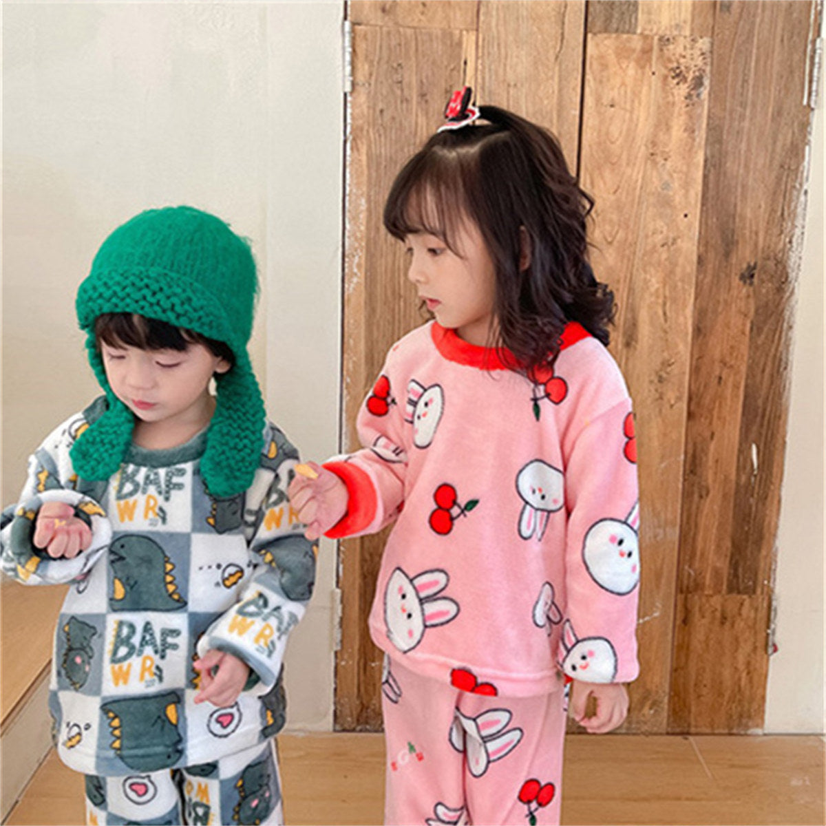 Girls autumn and winter flannel pajamas set baby warm