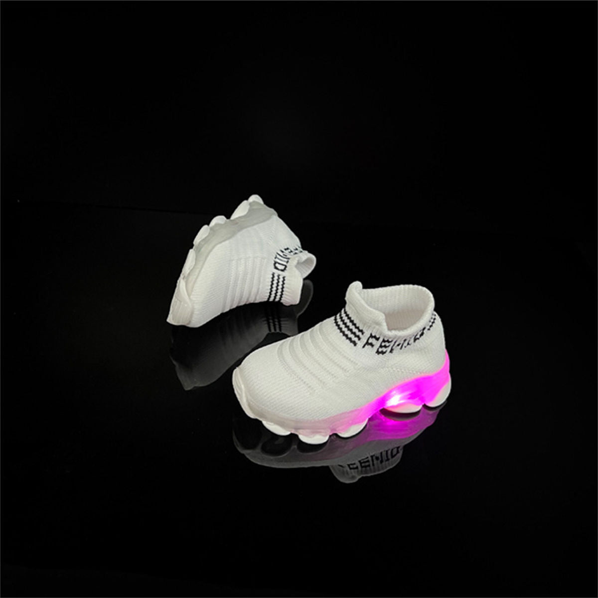 Children's and girls' socks shoes LED light breathable elastic slip-on flying woven sports shoes