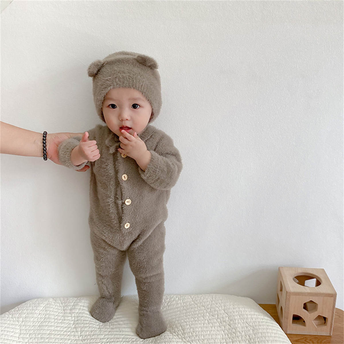 Baby autumn mink fleece bear foot cover crawling clothes