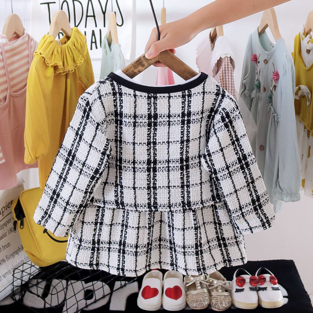 Baby girl spring and autumn suit small Chanel style skirt fashionable two-piece suit new spring and autumn girls