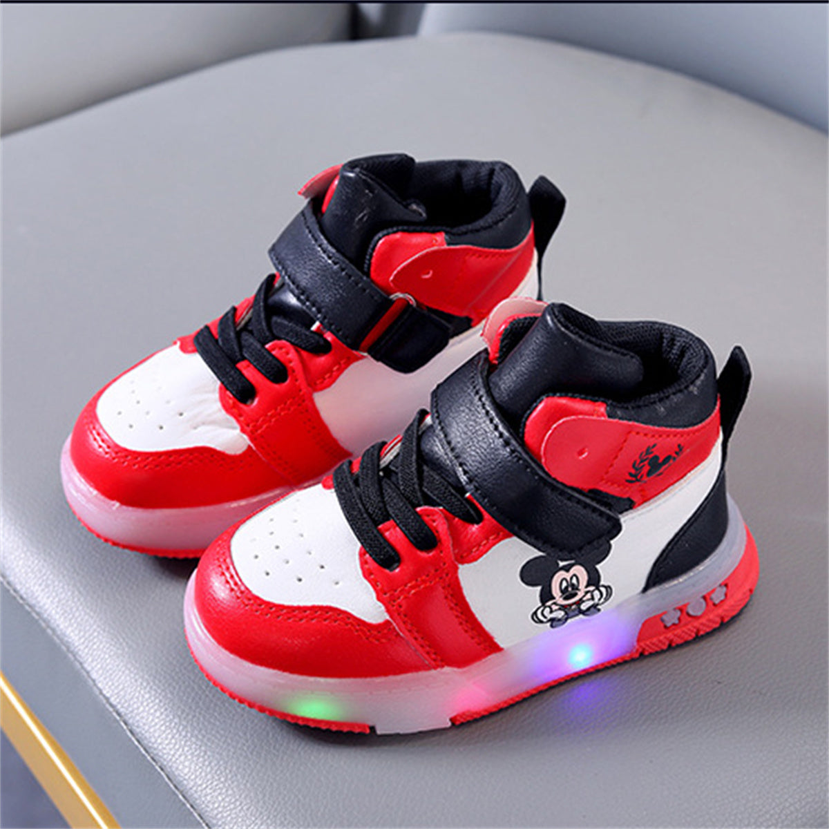 Children's Mickey and Minnie cartoon pattern luminous sneakers