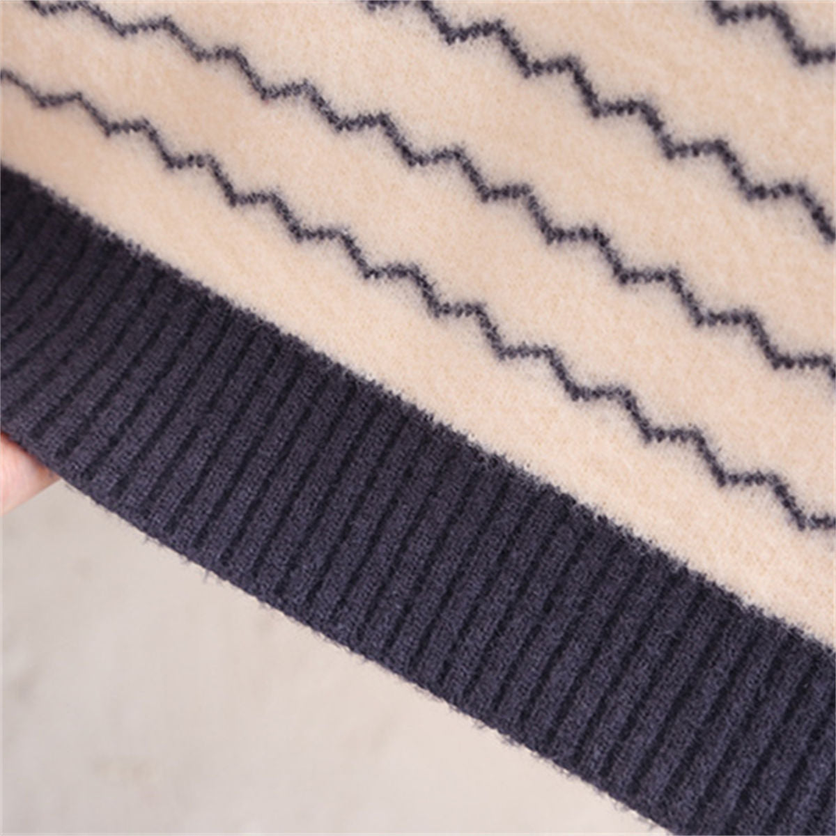 Winter simple horizontal striped pullover sweater for middle and large boys