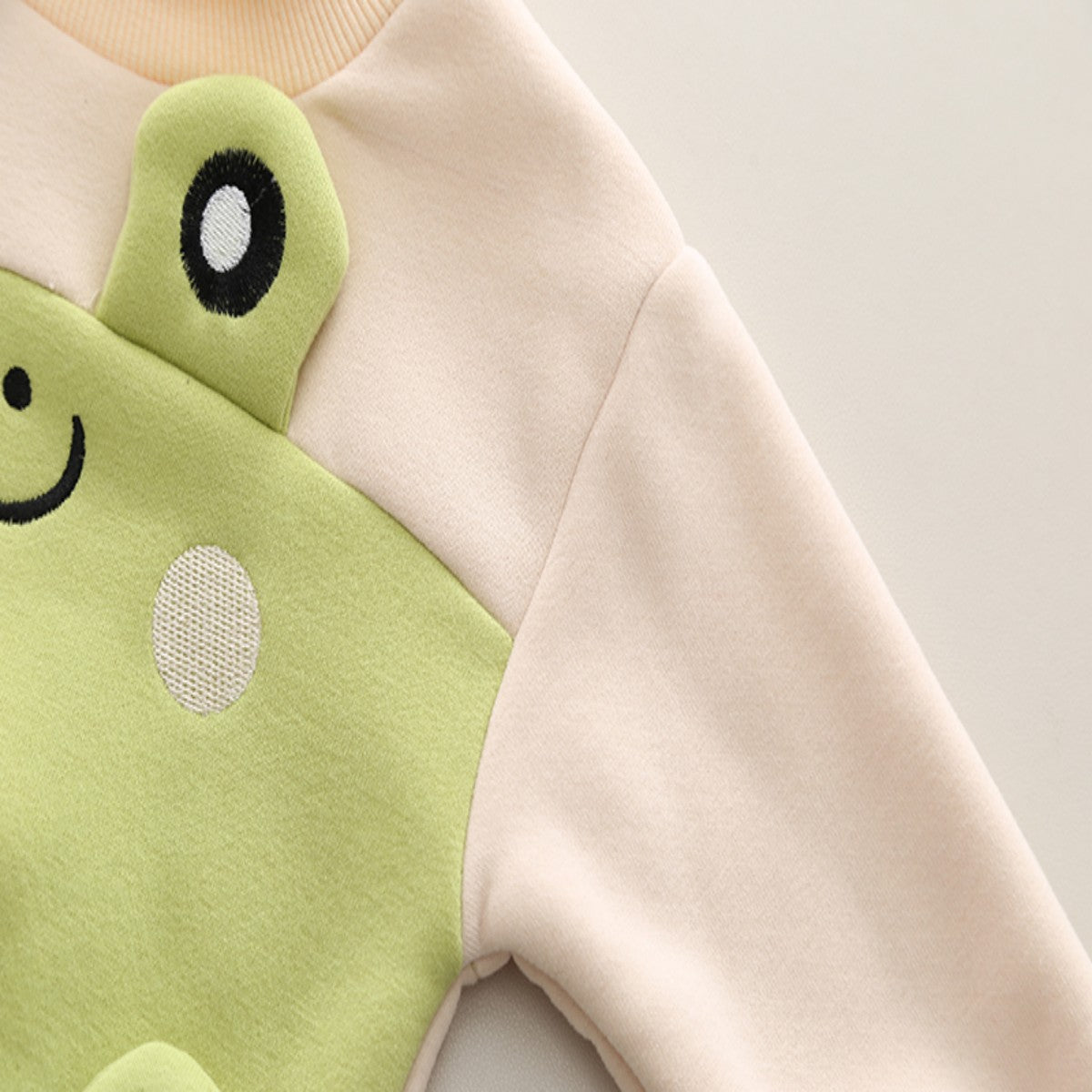 Boys autumn and winter clothes plus velvet thickened stylish suit children baby cartoon winter clothes frog sweater two-piece suit