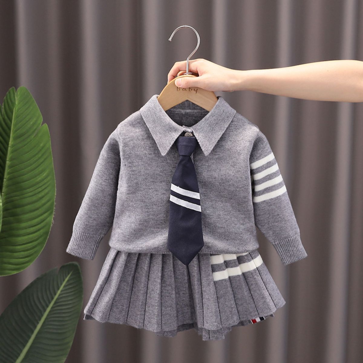 Girls sweater suit autumn and winter new style college style two-piece suit children's suit skirt