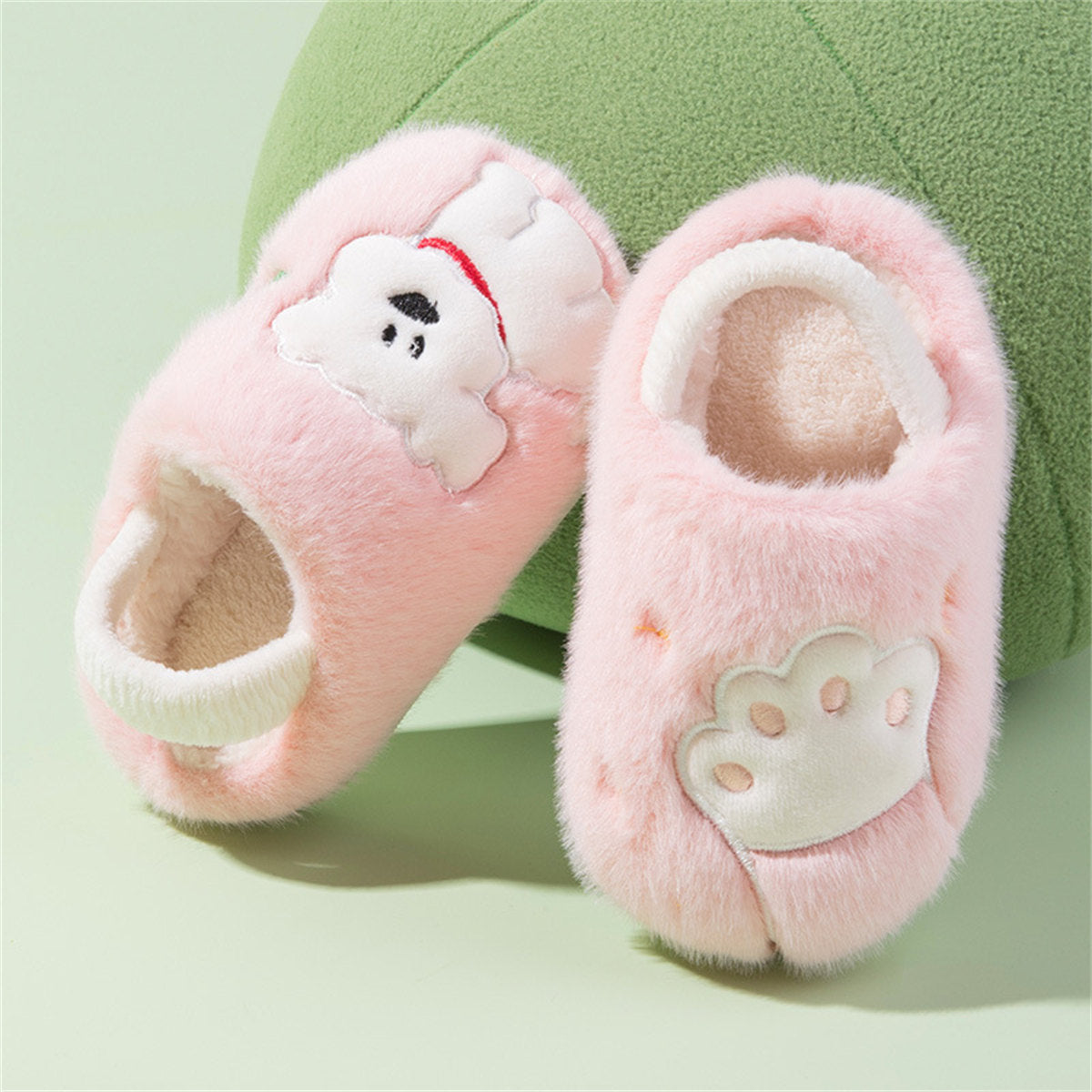 Children's autumn and winter cute cartoon style warm and non-slip cotton slippers with toe cap