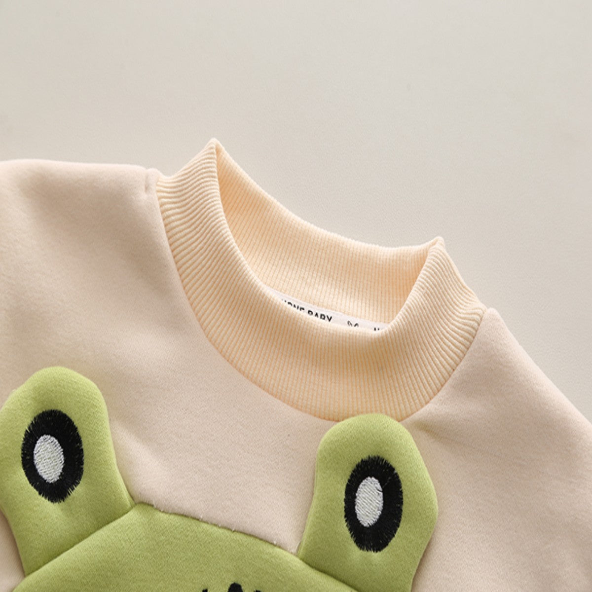 Boys autumn and winter clothes plus velvet thickened stylish suit children baby cartoon winter clothes frog sweater two-piece suit