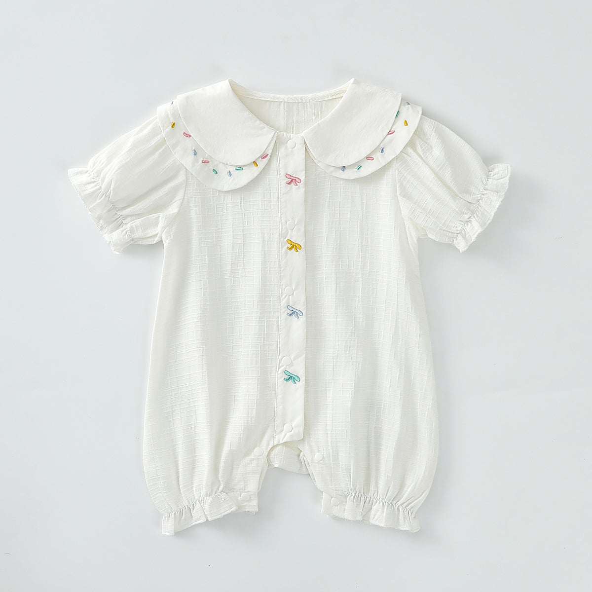 Short collar with shabby collar