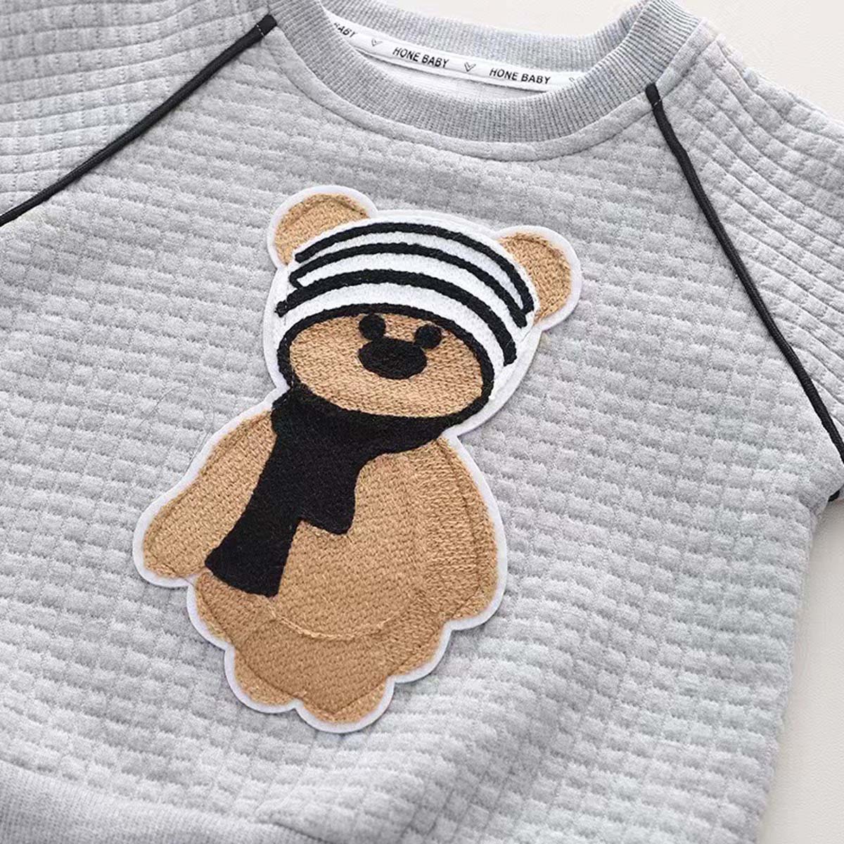 New arrival children's autumn casual suit cartoon baby round neck bear sports pants sweatshirt long sleeve two-piece suit