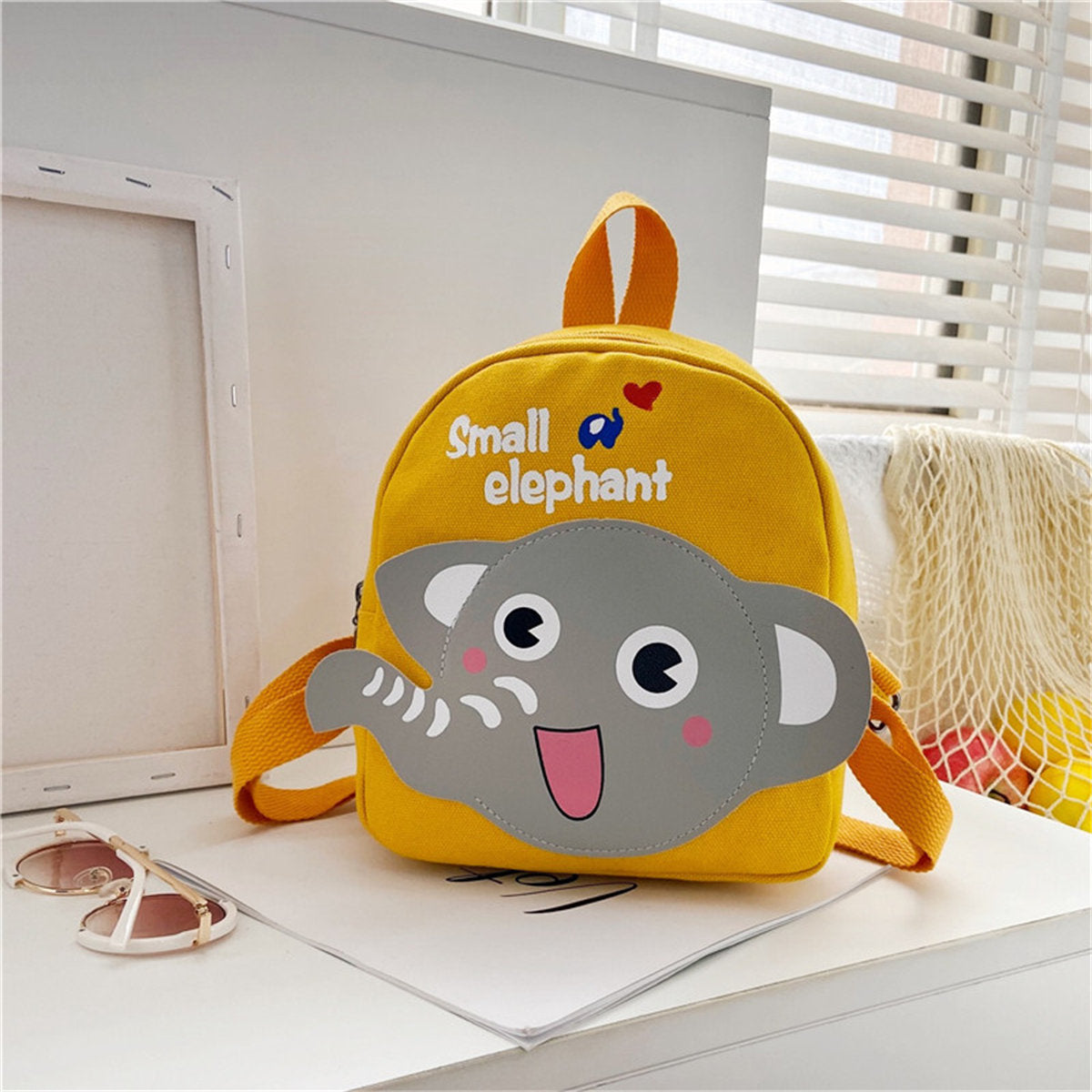 Children's Cute Elephant Pattern Kindergarten Lightweight Canvas Backpack