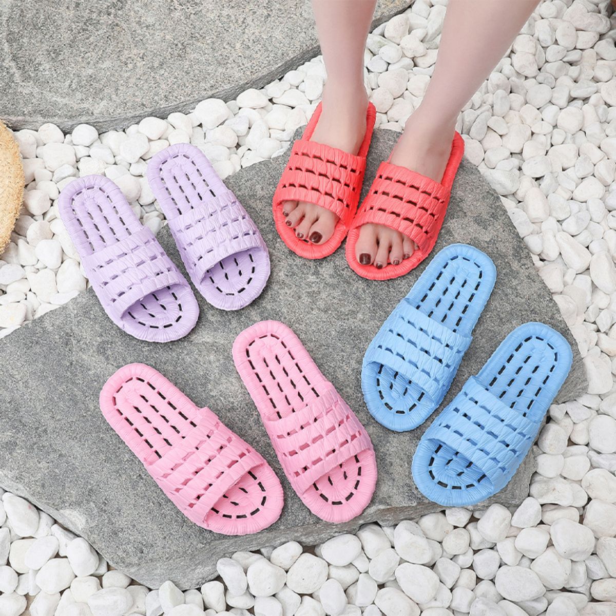 New summer couple home slippers bath non-slip silent bathroom hollow leaking sandals