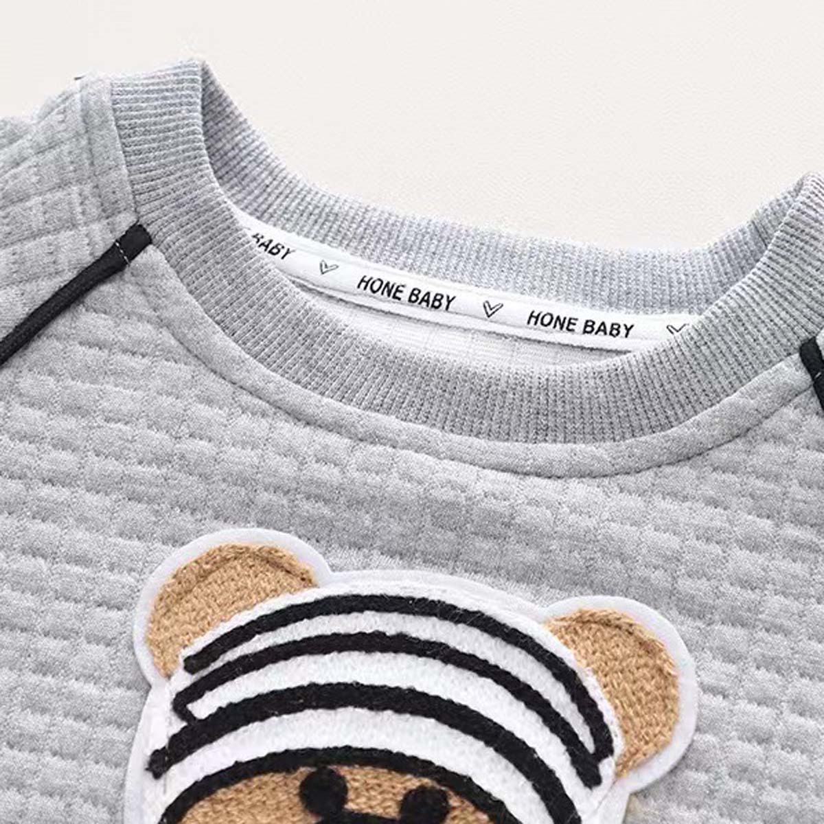 New arrival children's autumn casual suit cartoon baby round neck bear sports pants sweatshirt long sleeve two-piece suit