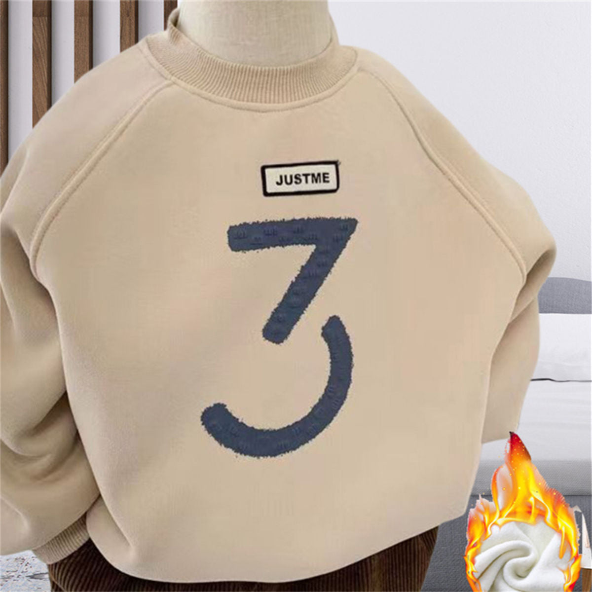 Baby boy's round neck warm thickened velvet sweatshirt with contrasting letters