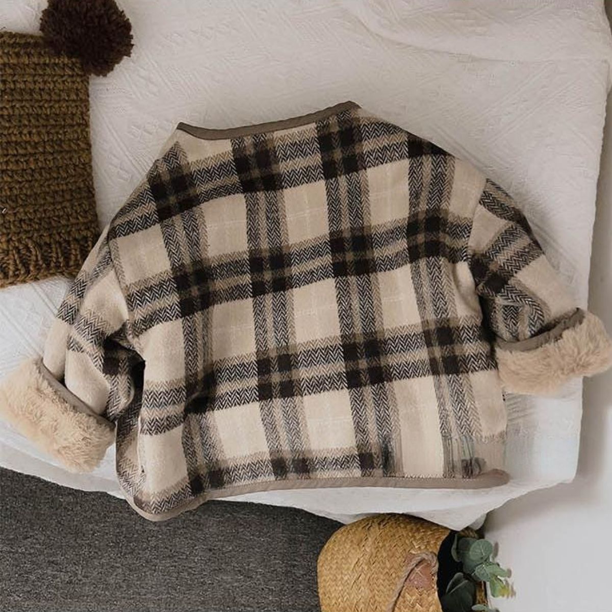 Children's new style plus velvet and thickened plaid coat for boys and girls baby autumn and winter outerwear cotton coat for small and medium children loose coat