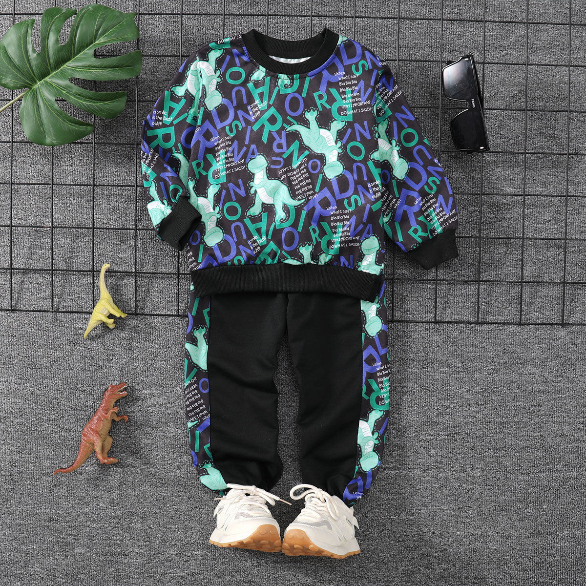 Toddler boys Dinosaur print sweatshirt & black pants suit