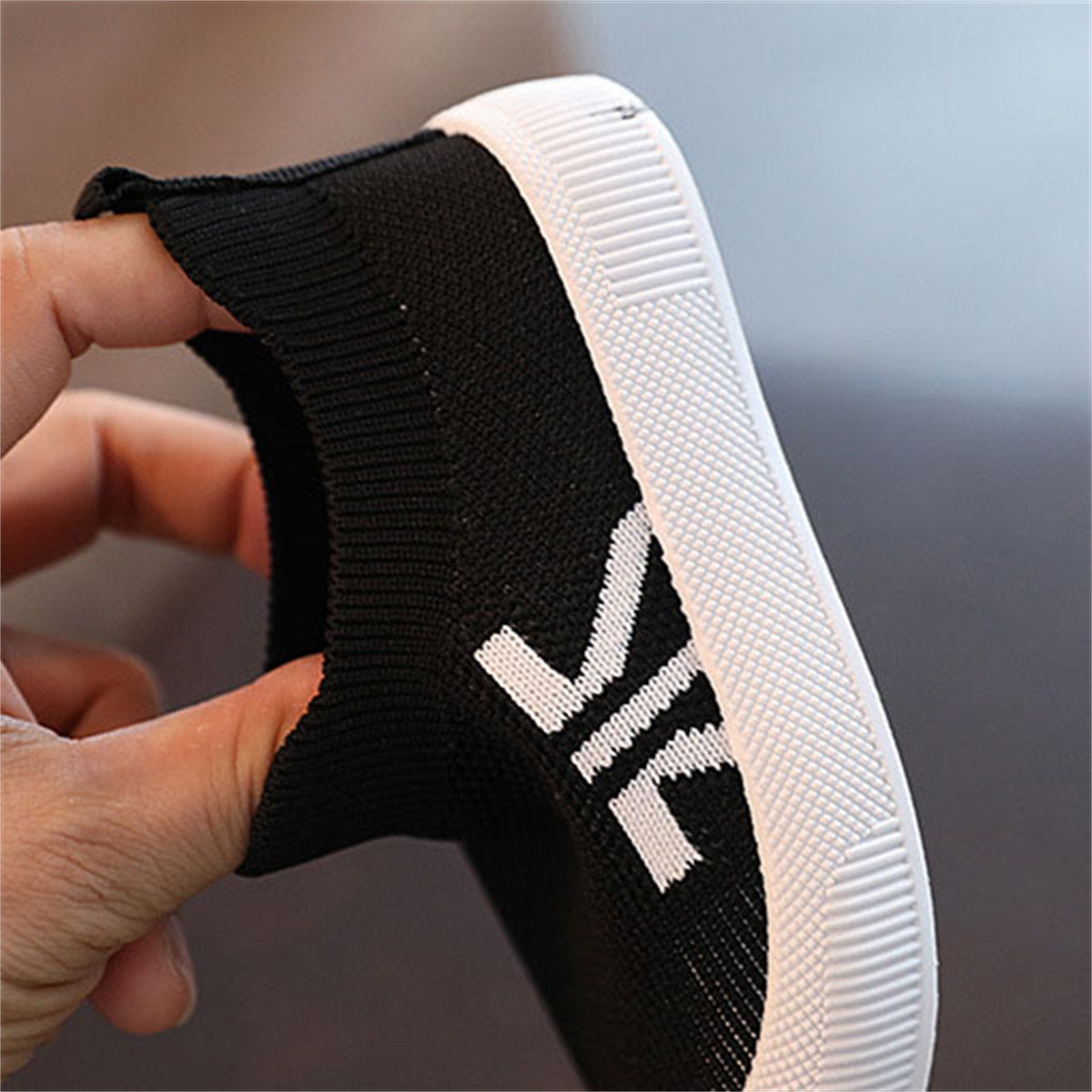 Children's slip-on woven sneakers