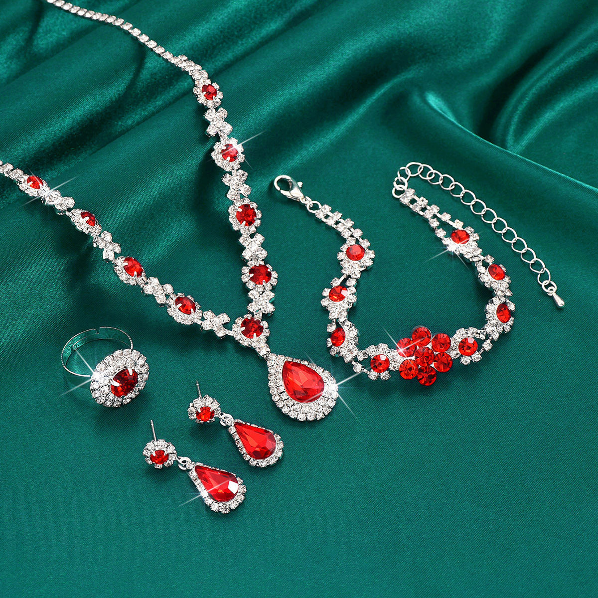 Women's 4-piece set of water drop flower style elegant and gorgeous banquet jewelry set