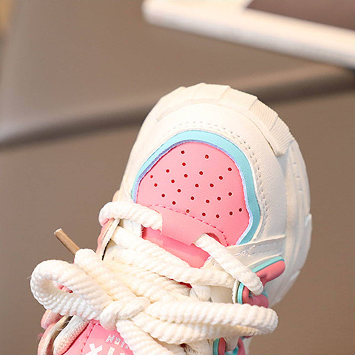 Barbie style color matching letters soft sole non-stuffy sports shoes for children's girls in spring and autumn