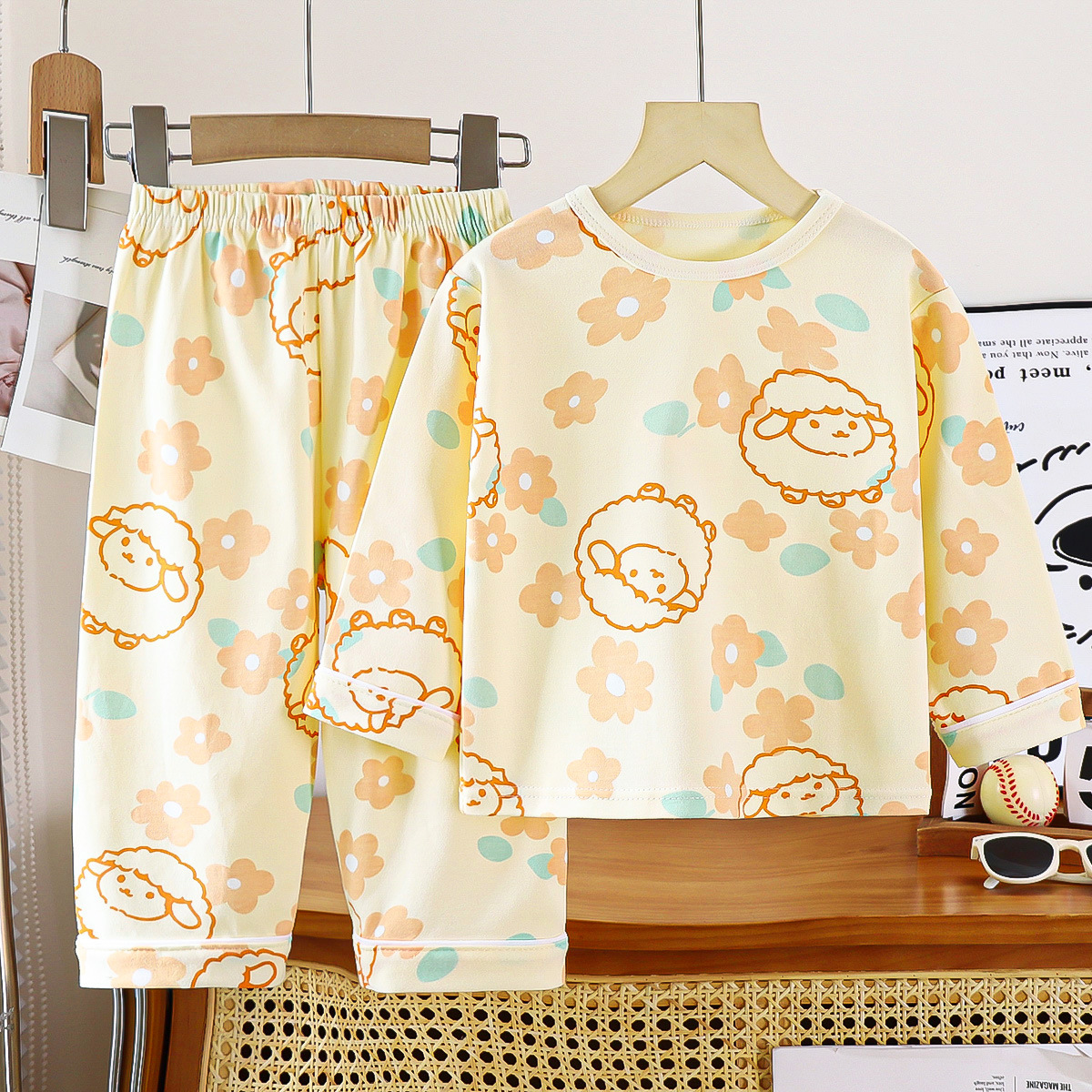 Children's home wear set cute animated pattern long sleeve pajamas