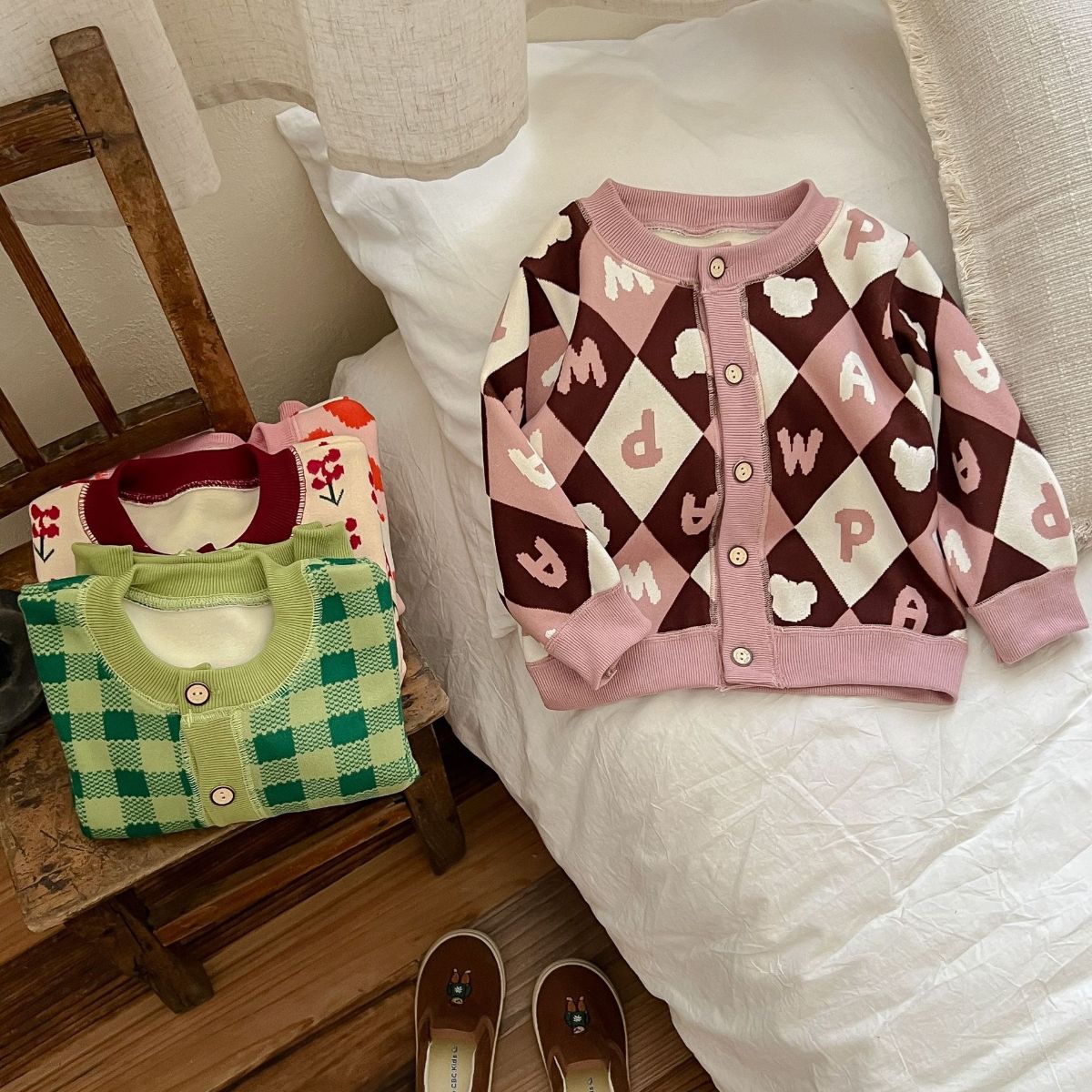 New autumn and winter all-match children's knitted jackets for boys and girls, warm cardigans for babies, thick outer wear