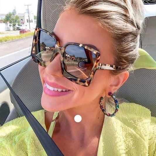 Women's fashionable large frame temperament style shopping and party sunglasses