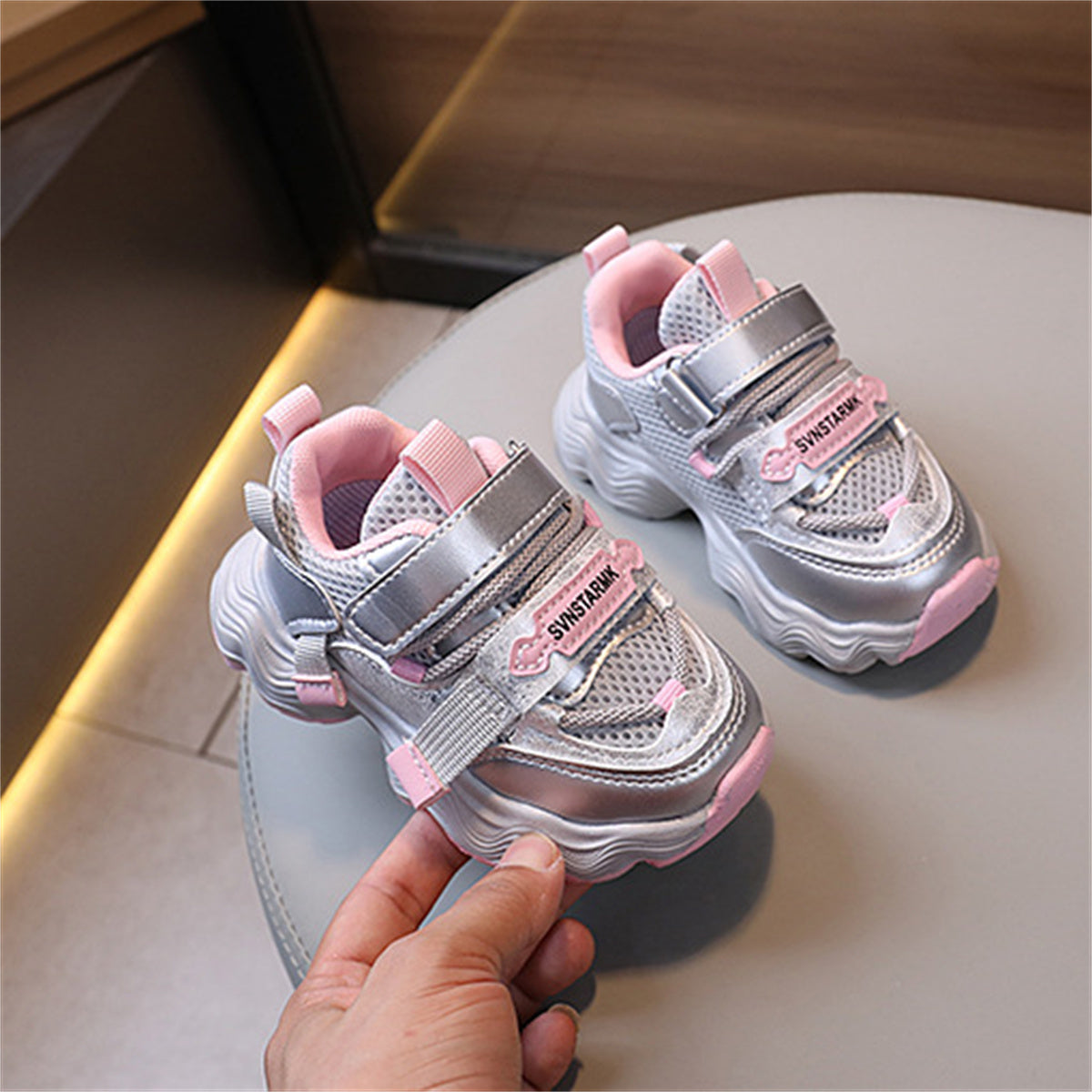 Girls' silver pink shiny temperament soft sole breathable and comfortable sports shoes