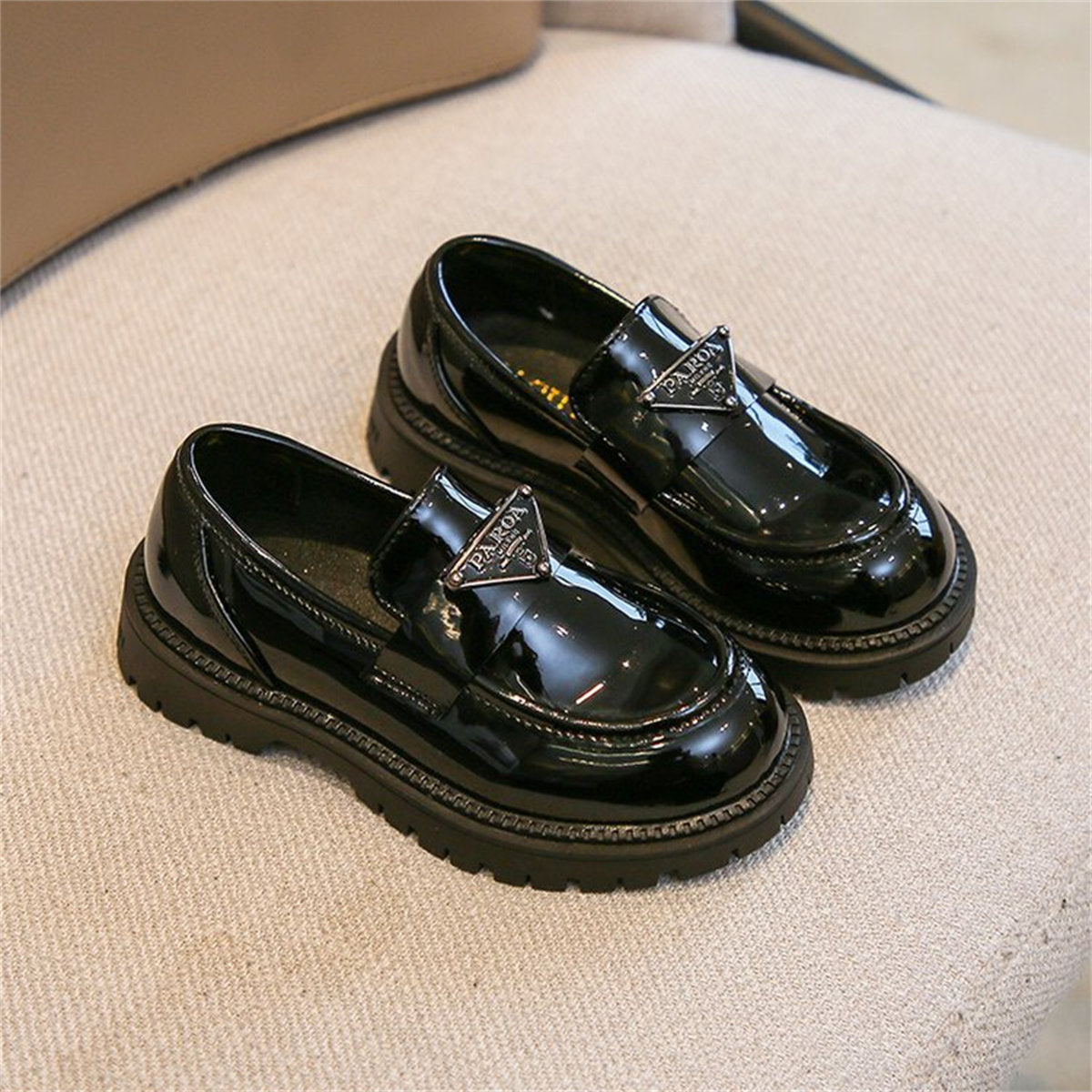 Sweet preppy style waterproof and non-slip flat leather shoes for middle and older girls in spring and autumn