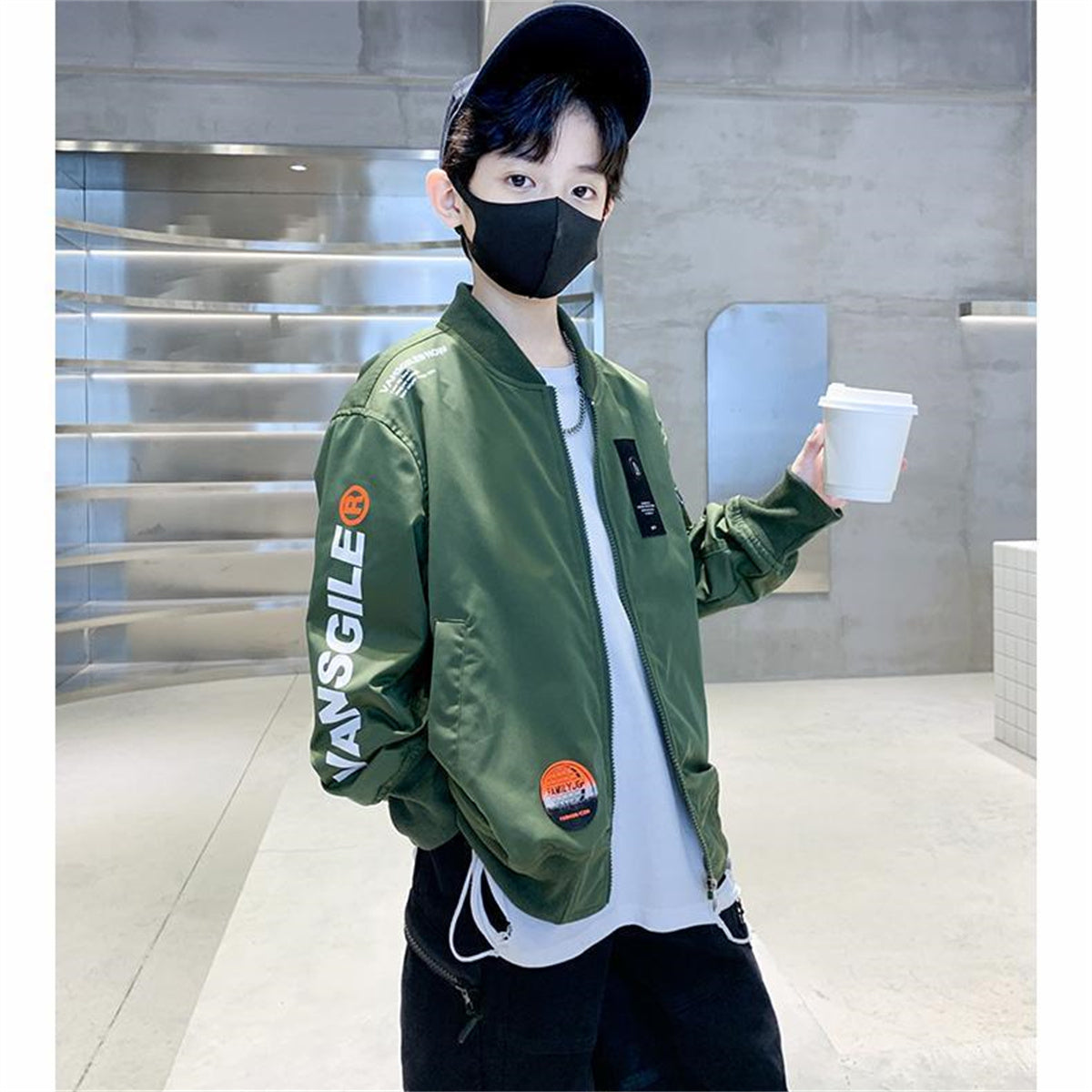 Middle and large boys sports fashion style cartoon embroidered pattern casual jacket