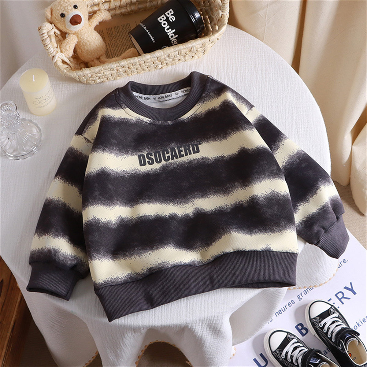 Boys' mid-sized and large children's clothing sweatshirt casual sports top