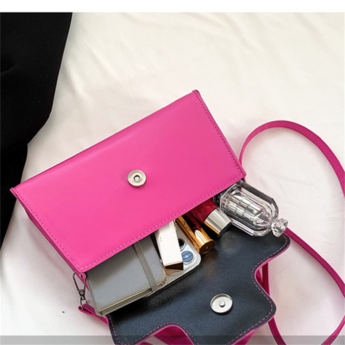 Women's fashion elegant style simple banquet party style small square bag crossbody bag