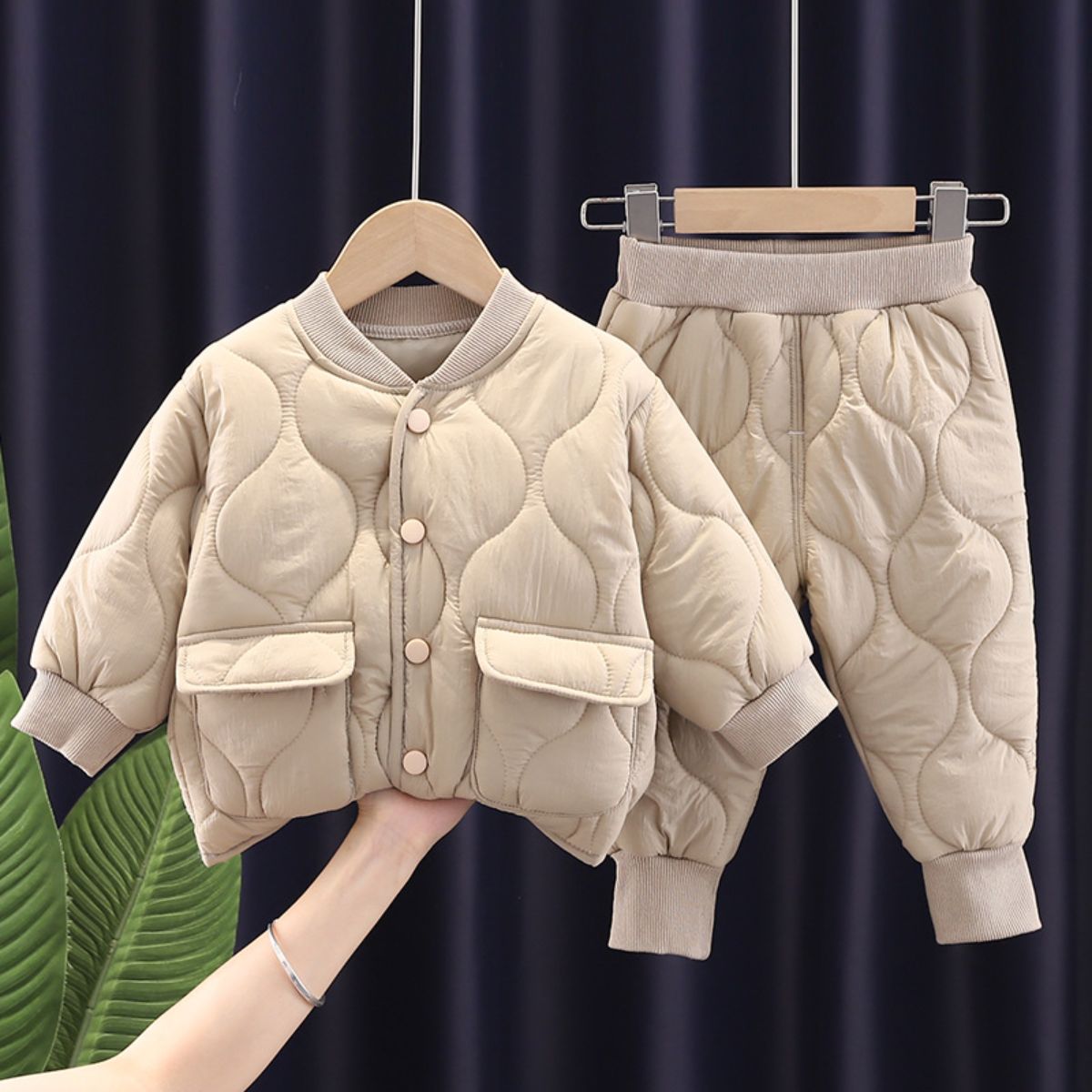 New winter casual solid color quilted jacket for small and medium-sized children, boys and girls, two-piece suit